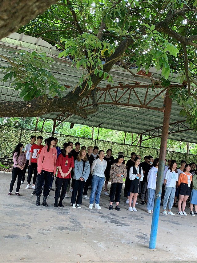餐饮公司团建案例：麻辣英雄火锅73人清远团建2天活动