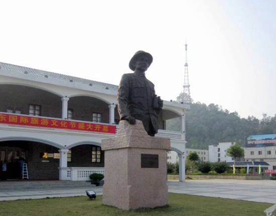 韶关南华寺-北伐战争纪念馆-风采楼-丹霞山二日游