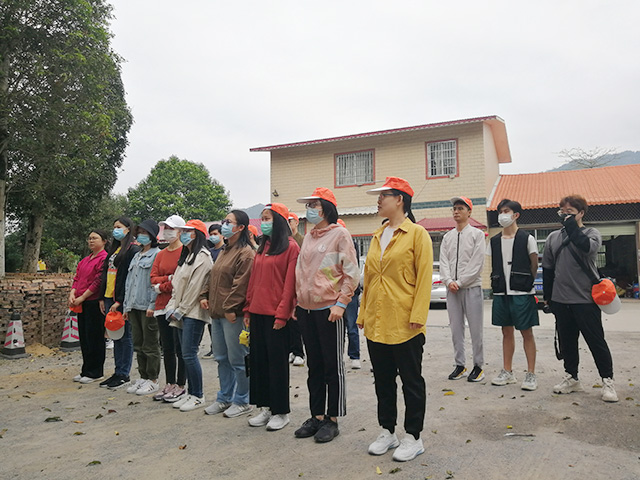 深圳中文路教育23人清远英德团建两日游活动